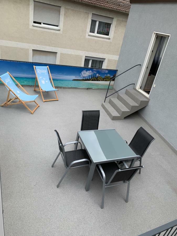 Schoenes Apartment Terrasse 2P. Stadtnah Wuerzburg Wlan المظهر الخارجي الصورة